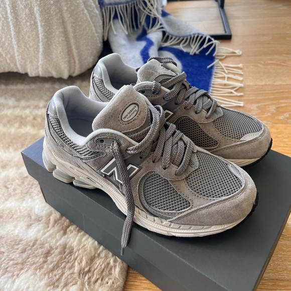 New Balance 1906r Gray, New with tags - Picture 3 of 6